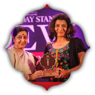 Ritu Biyani receives award for her determination to defeat disease