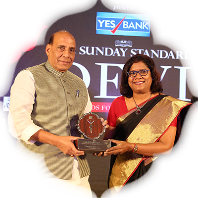 Entrepreneur Hemalatha Annamalai is honoured with the Devi Award in Delhi.