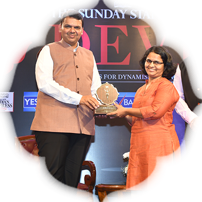 Educationatist Deepali Gogate receives from trophy from the CM