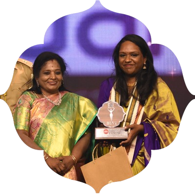 Thirupurasundari Sevvel receive the Devi award from Governor of Puduchery and Telangana Tamilisai soundararajan