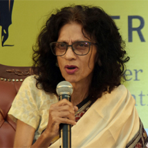 Author Kalpana Swaminathan addressing the audience during her session 'Synapse to Murder by Kalpish Ratna: Transforming Fact into Fiction'