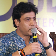 Author Siddharta Gigoo during 'Writings About Kashmir: Smokes and Mirrors' session