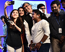 Students take a selfie with Kailash Satyarthi