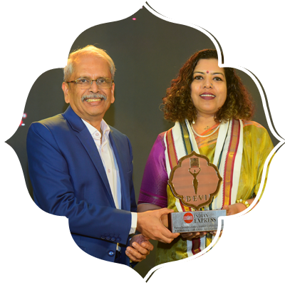 Mayura Balasubramaniam, Founder, Craftizen Foundation receiving the award.