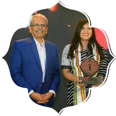 Sahar Mansoor, Founder , Bare Necessities receiving the award.