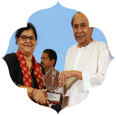 Former Chief Minister Naveen Patnaik presenting Odisha Devi Awards to Subhasree Mukherjee