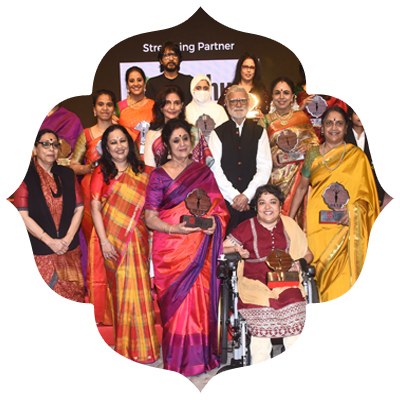 Apollo group of hospitals VC preetha Reddy, TNIE Editor Santwana Bhattacharya, CEO LaxmiMeenon and Editorial Director Prabhu Chawla along with the TNIE Devi award recepients