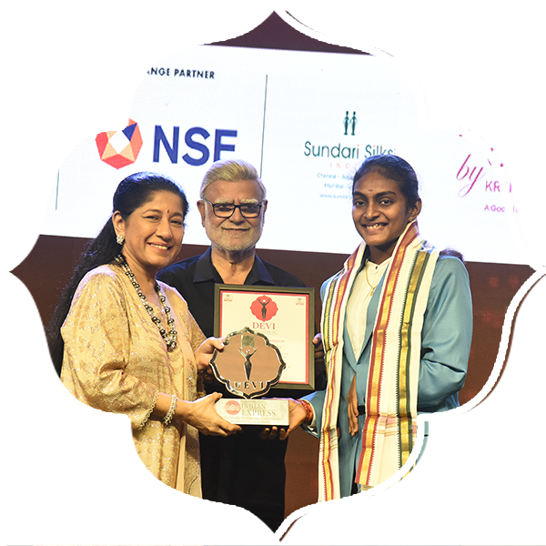 From Kanchipuram to Paralympic Glory! Thulasimathi Murugesan, Badminton paralympian, receives the Devi Award. 