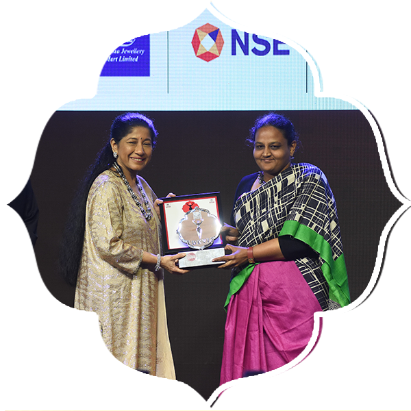 Environmentalist Jayshree Vencatesan was honoured with the Devi Award tonight for her lifelong dedication to conservation. Her daughter stepped onto the stage to receive the award on her behalf. 